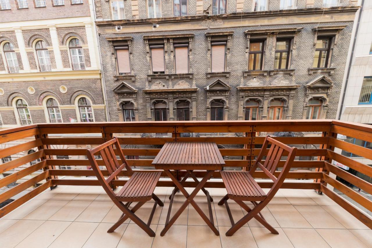 Lovag Studio Apartment Budapest Eksteriør billede