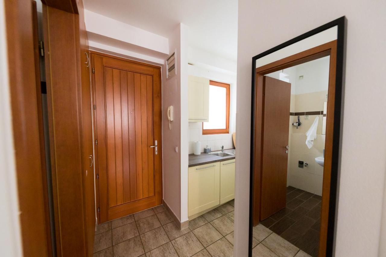 Lovag Studio Apartment Budapest Eksteriør billede